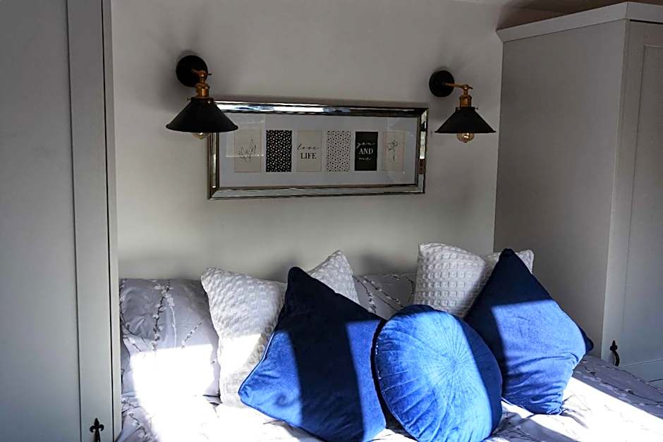 Holly Trees Guest Accommodation