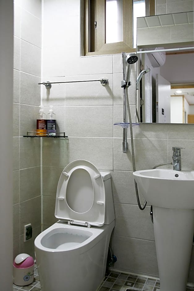 Wansangolgh Guest House                                                                   