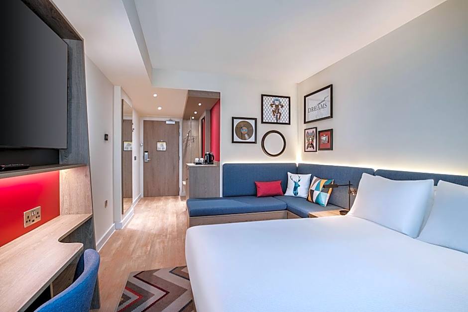 Hampton by Hilton Bath City
