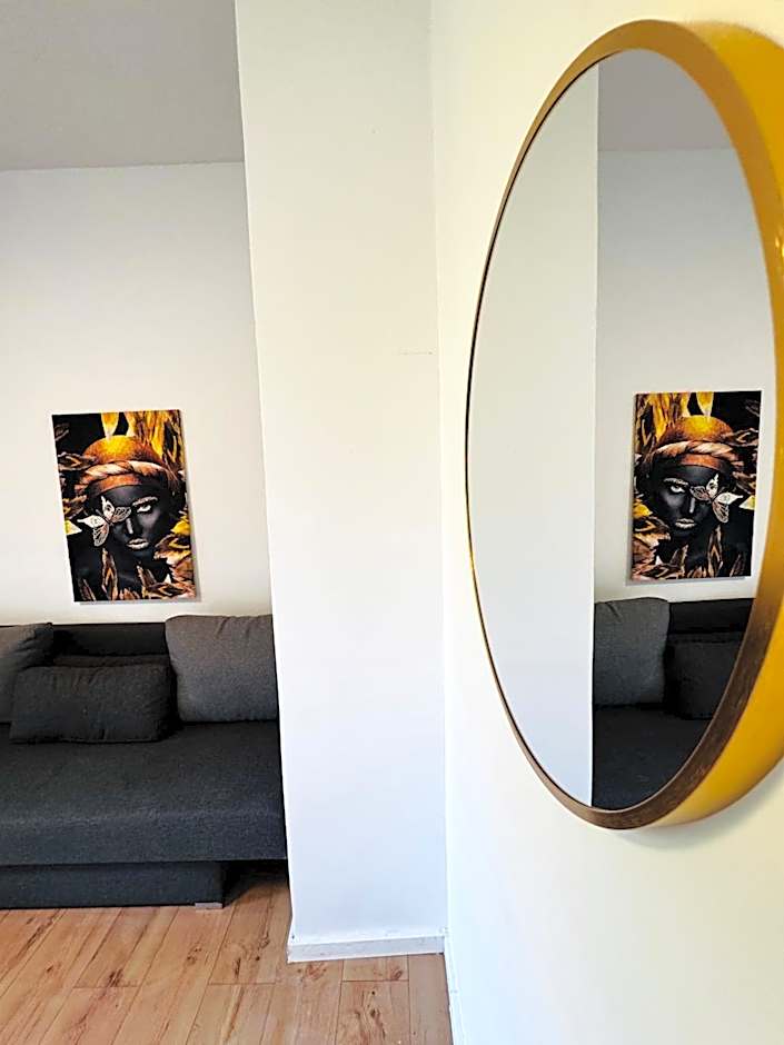 Budget Friendly Private Rooms with Garden