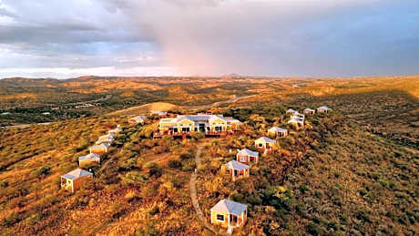 River Crossing Lodge