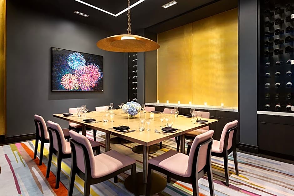 The Viv Hotel, Anaheim, a Tribute Portfolio Hotel