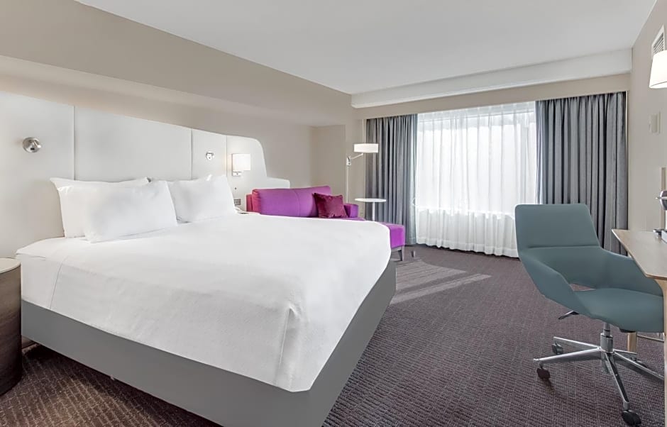 Crowne Plaza Cleveland at Playhouse Square by IHG