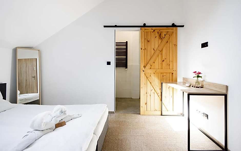 Folwark Matecznik - Spichlerz