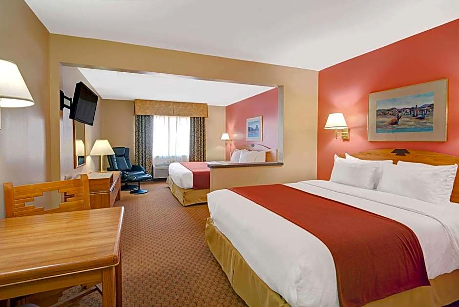 Days Inn & Suites by Wyndham Airport Albuquerque