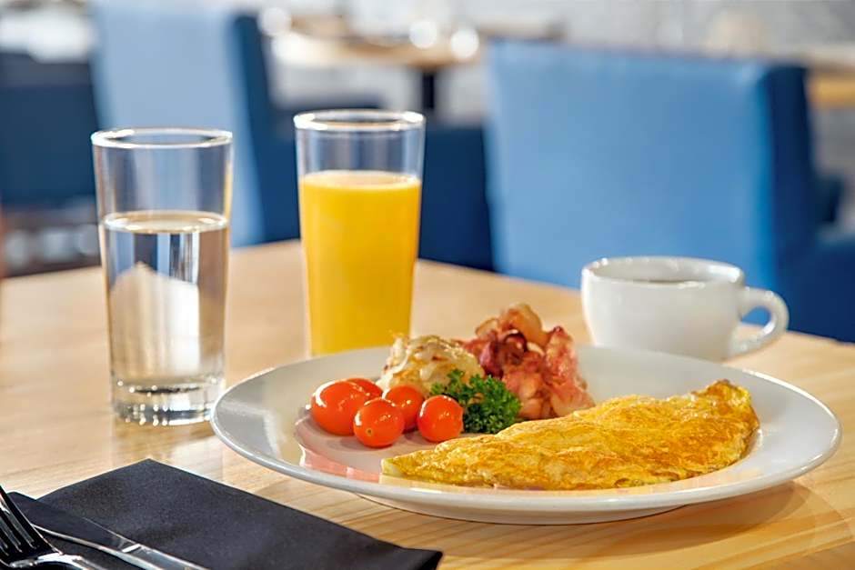 Holiday Inn Philadelphia Arpt-Stadium Area By IHG