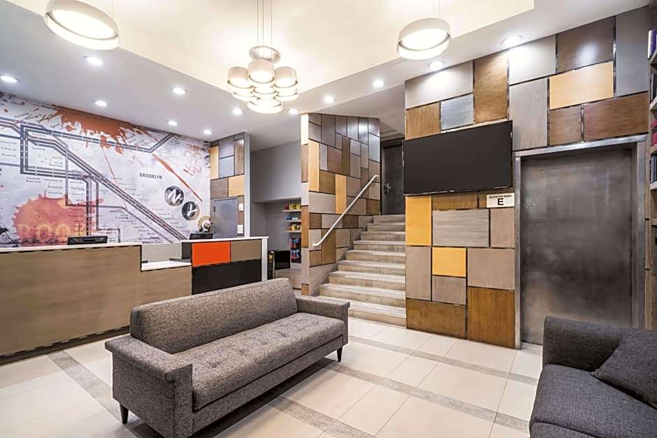 La Quinta Inn & Suites by Wyndham Brooklyn Downtown