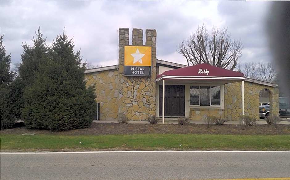 M Star Columbus North