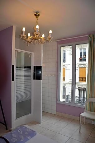 Single Room with Private Bathroom