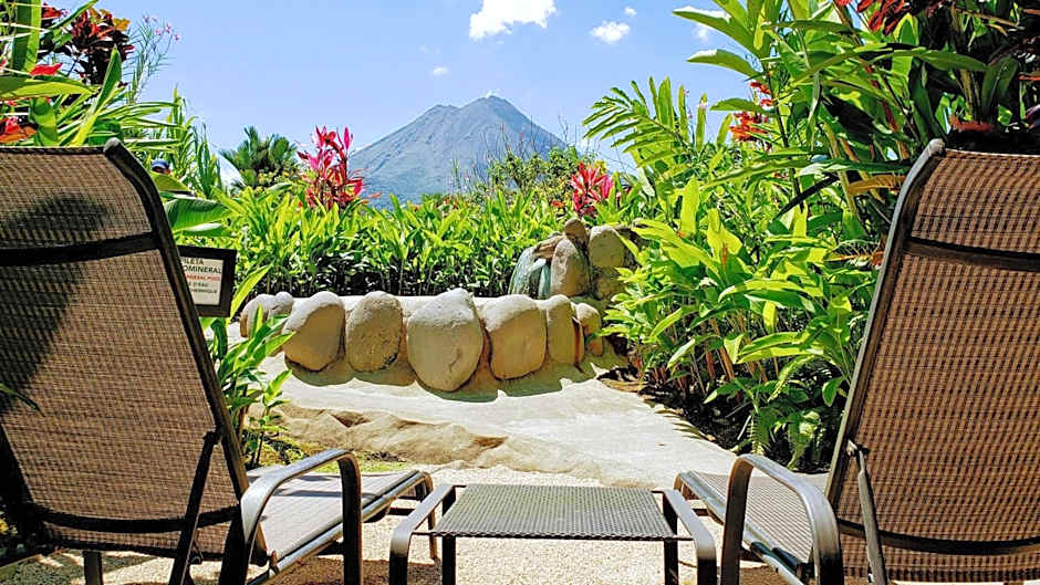 Volcano Lodge, Hotel & Thermal Experience