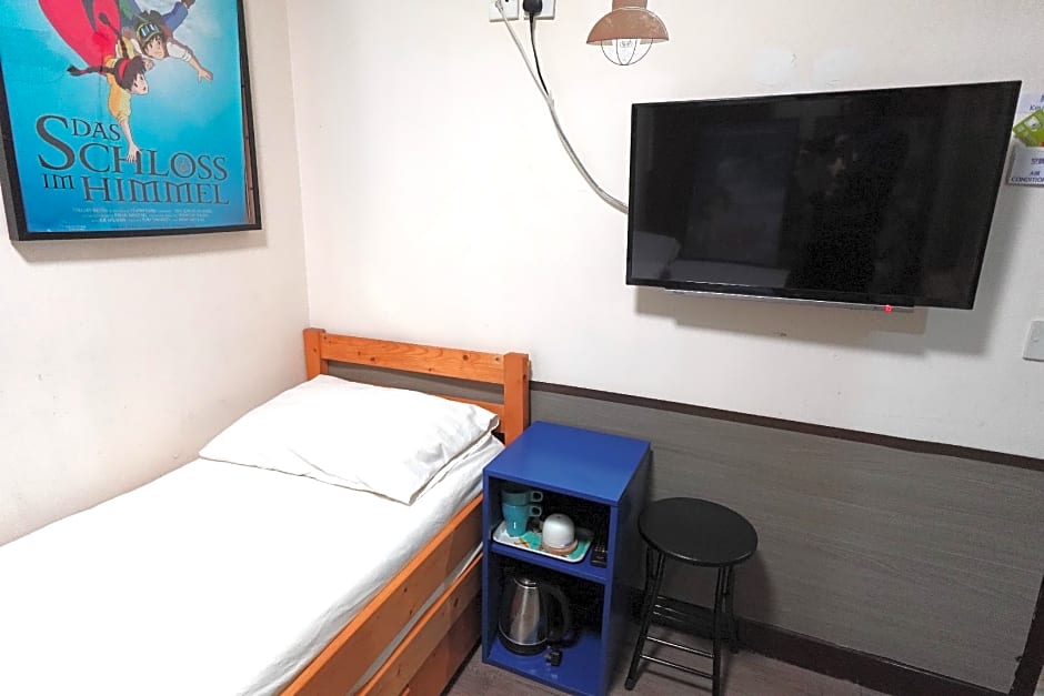 Alohas Hong Kong Hostel