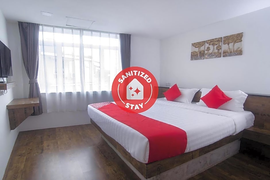 OYO 836 Mandurah Room & Cafe