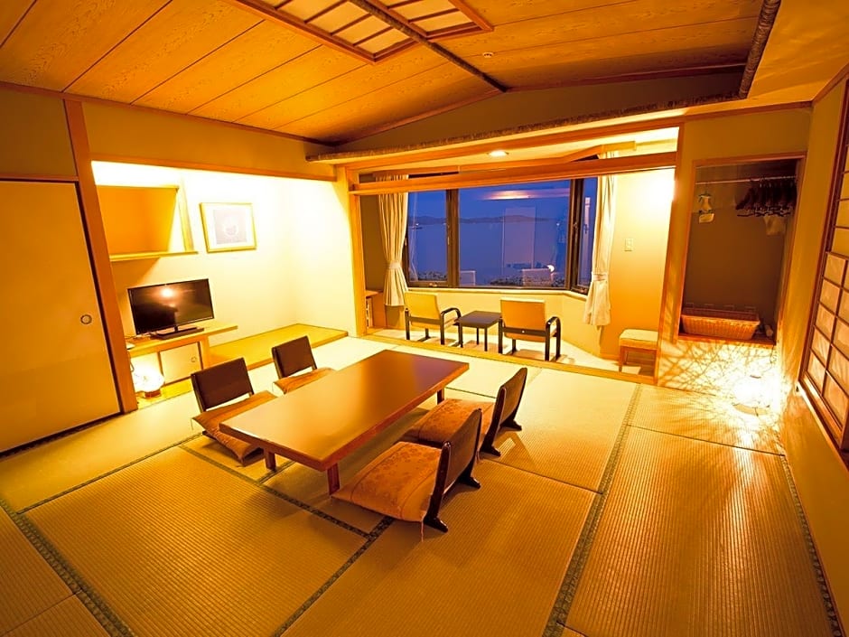 Naruto Grand Hotel