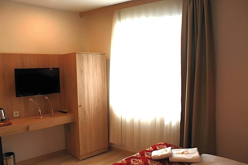 THE LAILA HOTEL