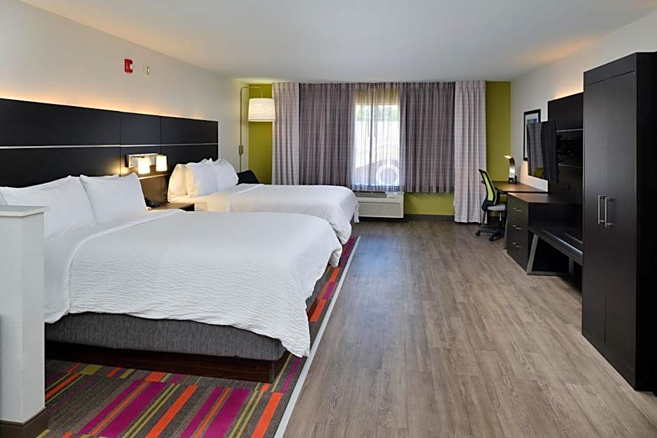 Holiday Inn Express Hotel & Suites Carthage By IHG