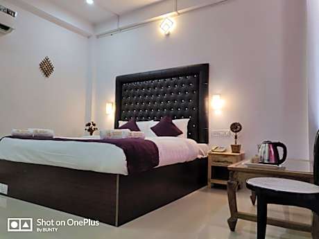 Sundaze Beach Resort