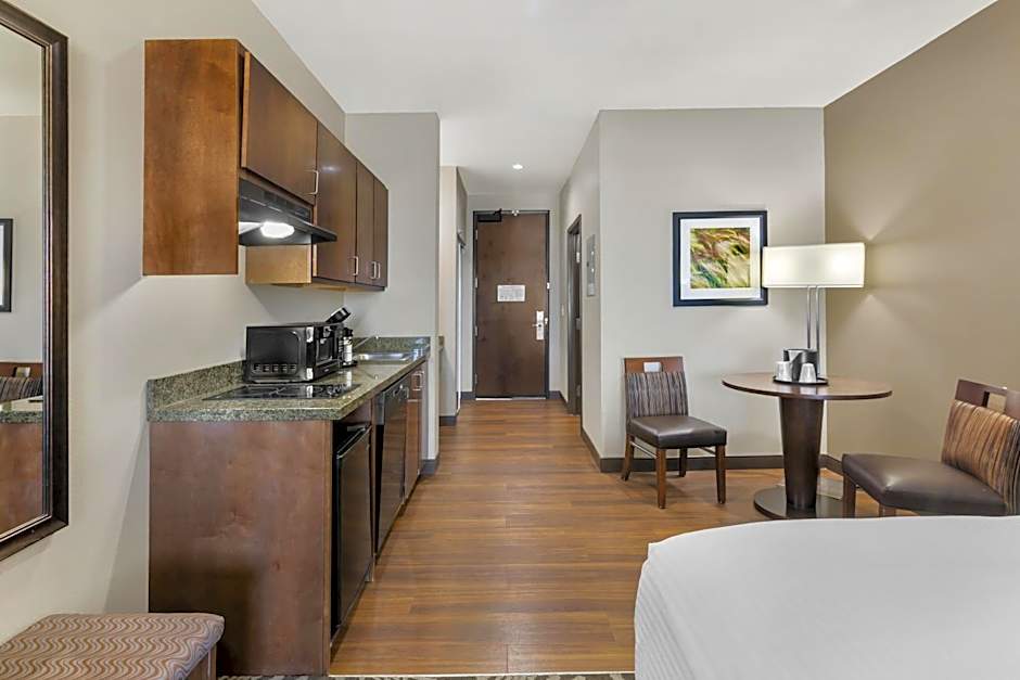 Best Western Plus Williston Hotel & Suites