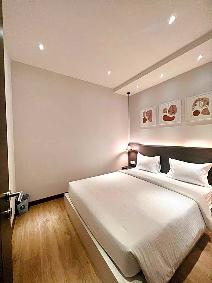 oxy suites 1-01B at Shop House Meisterstadt Pollux Habibie