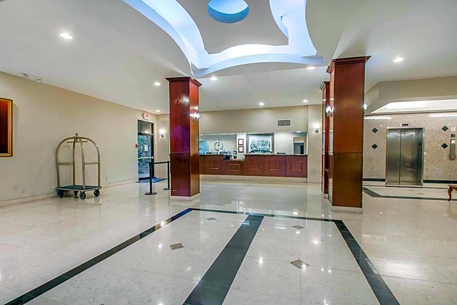 North Miami Beach Gardens Inn & Suites