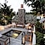 Huka Lodge, Beckons