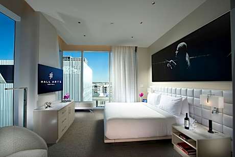 Grand Finale Suite, 1 Bedroom Presidential Suite, 1 King, City view