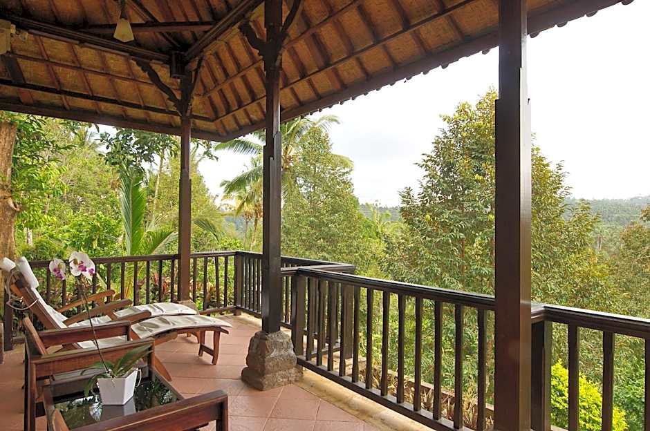 Cempaka Belimbing Villa