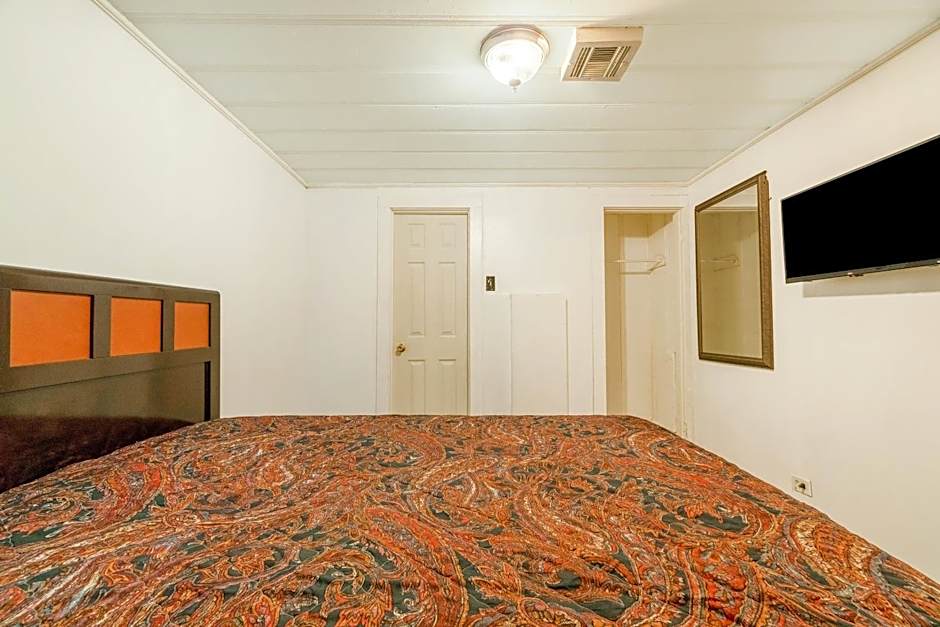 Budget Inn By OYO Palestine TX Hwy 79