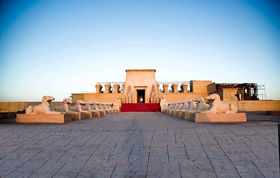 Oscar Hotel by Atlas Studios