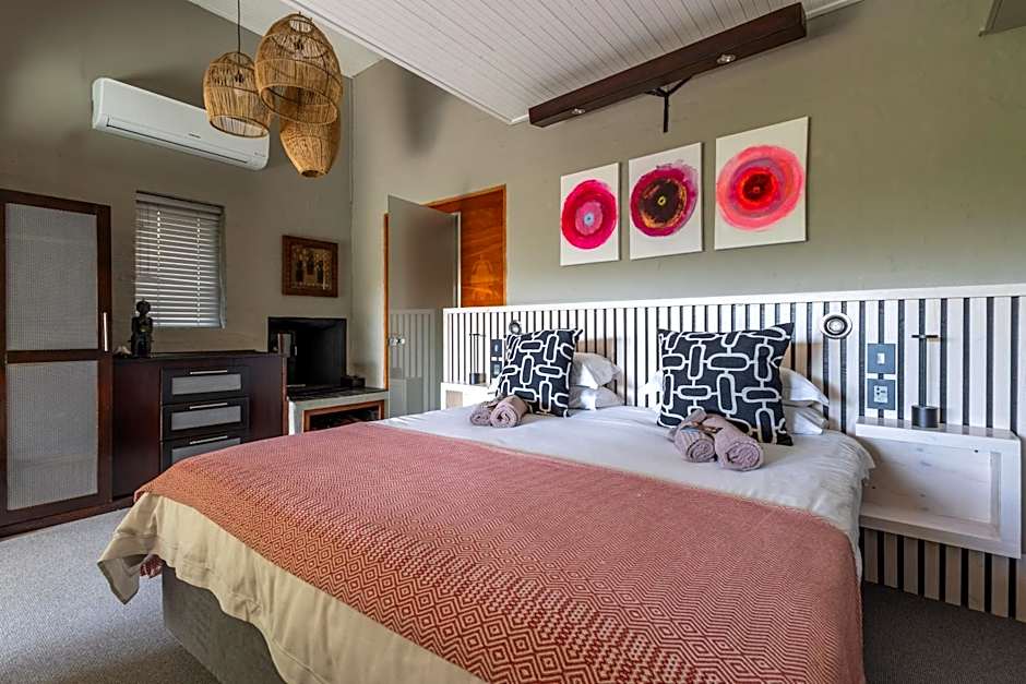 Hog Hollow Country Lodge