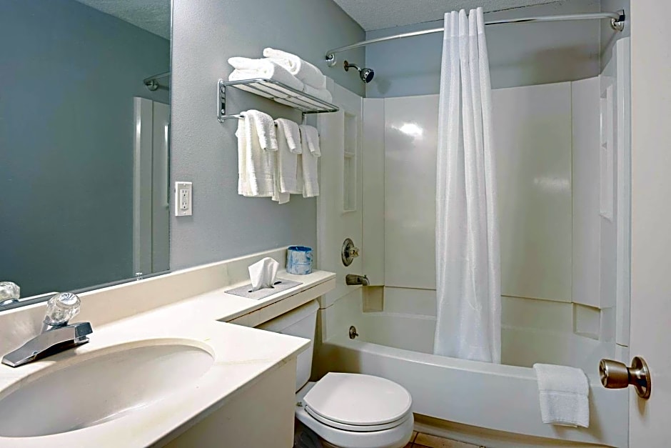Quality Inn Frontier at US Hwy 30