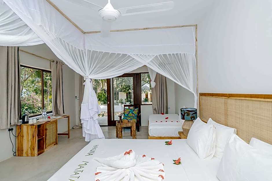 Photo 1 of 10 of Deluxe, Beachfront