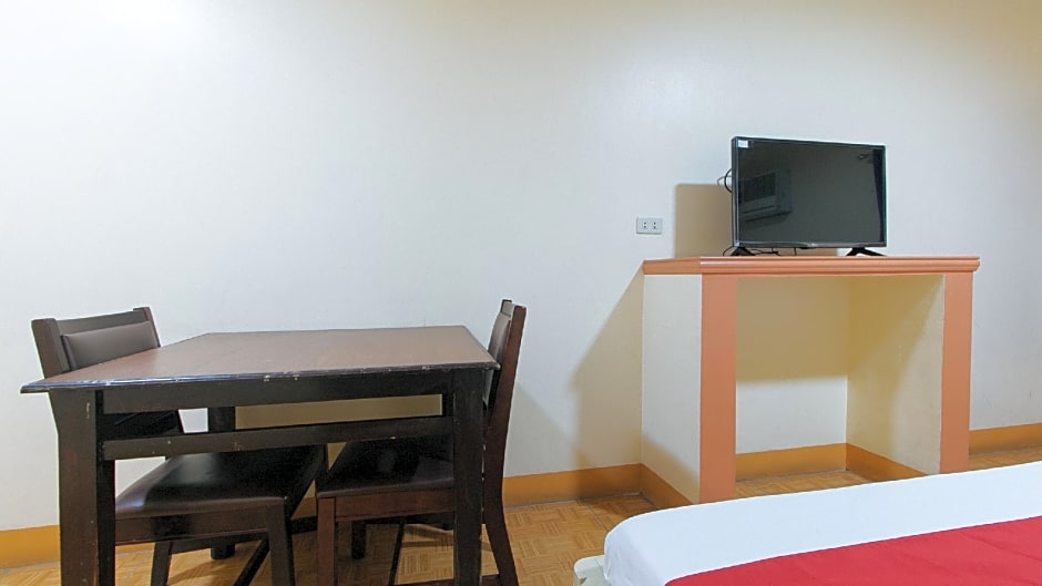 RedDoorz @ Golden Victory Hotel Mabalacat Pampanga