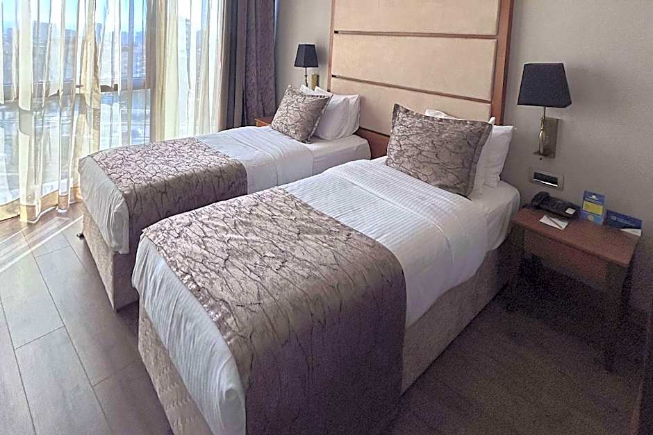 Days Hotel by Wyndham Istanbul Maltepe