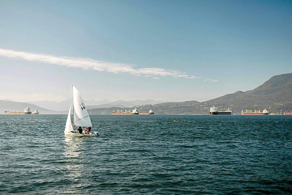 Delta Hotels by Marriott Vancouver Downtown Suites