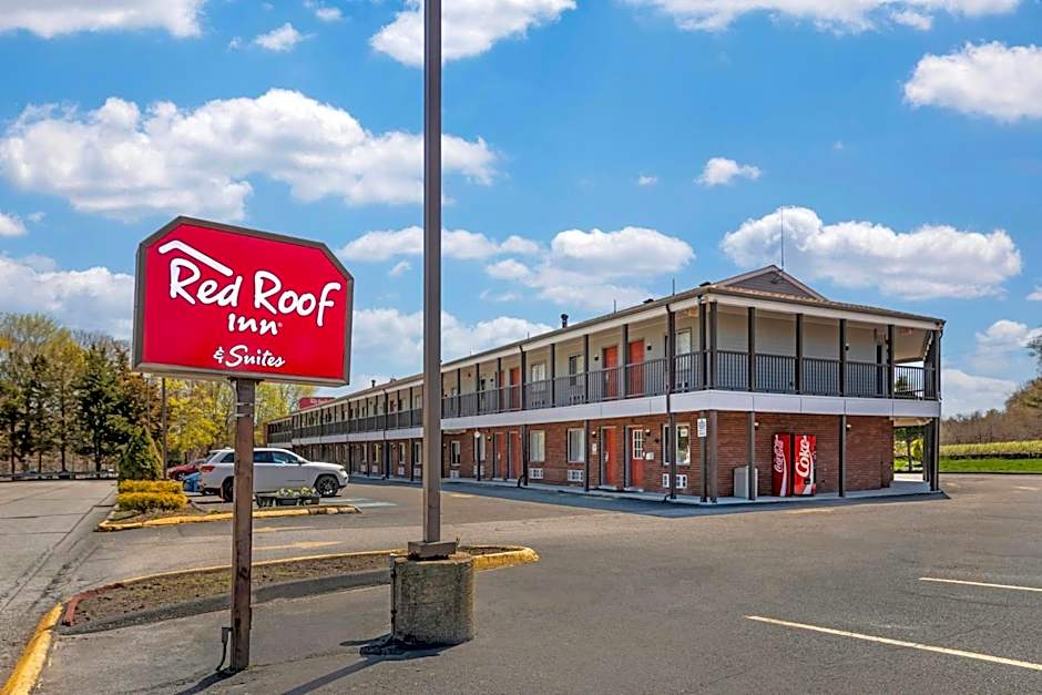 Red Roof Inn & Suites Swansea