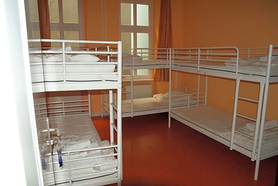 Happy go Lucky Hotel  Hostel