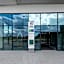 Holiday Inn Express - Hamburg South A7-AS42 By IHG
