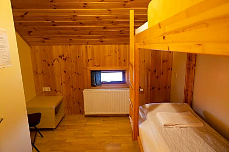 Standard Twin Room with Shared Bathroom