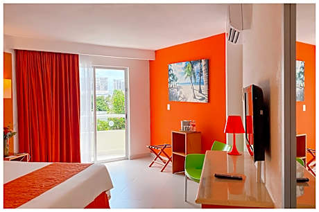 1 King Bed Room