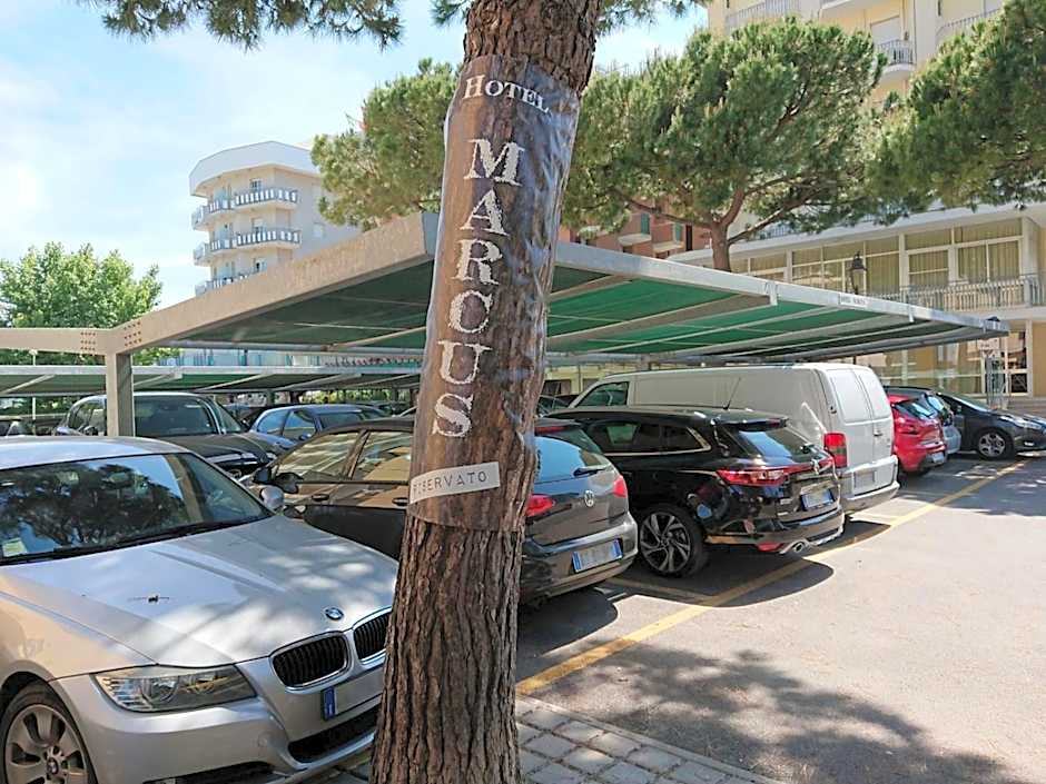Hotel Marcus