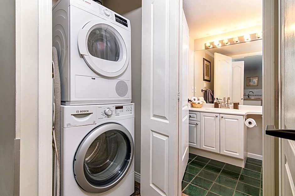 Town Plaza Suites by Golden Dreams