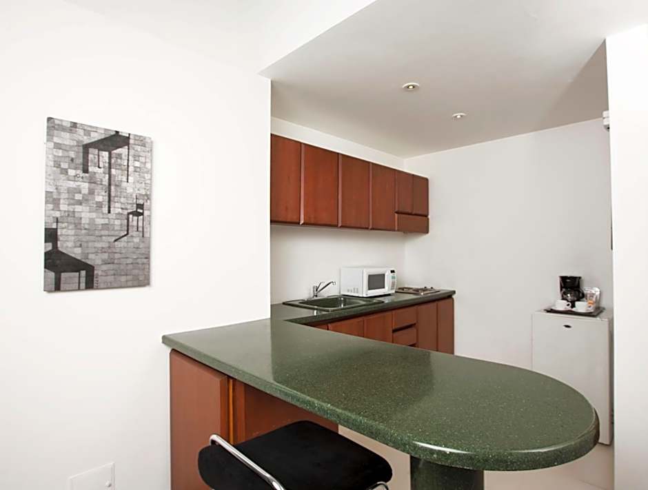 Richmond Suites Hotel