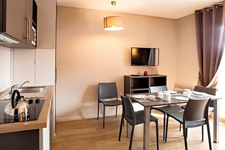 2 rooms for 5 persons