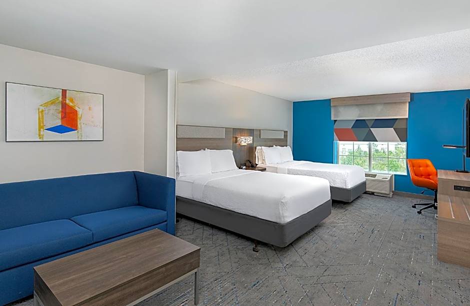 Holiday Inn Express & Suites Columbus at Northlake By IHG