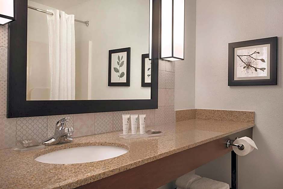 Country Inn & Suites by Radisson, Valparaiso, IN