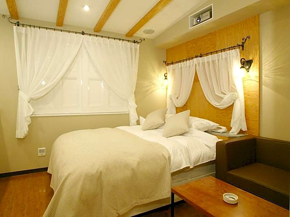 Hotel Woo (Adults Only)
