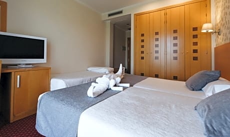 Triple room