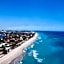 Tropical Beach Condo - Pool, Shops, 86" TV, WiFi