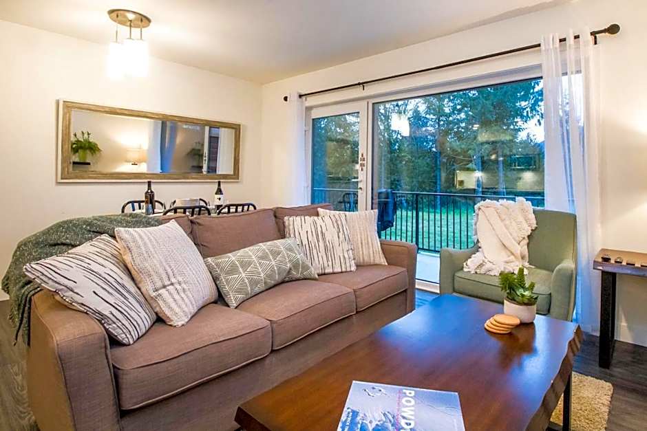 Revelstoke Retreat by Revelstoke Vacations