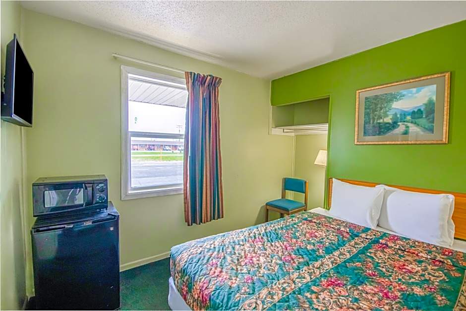 OYO Travelier Motel